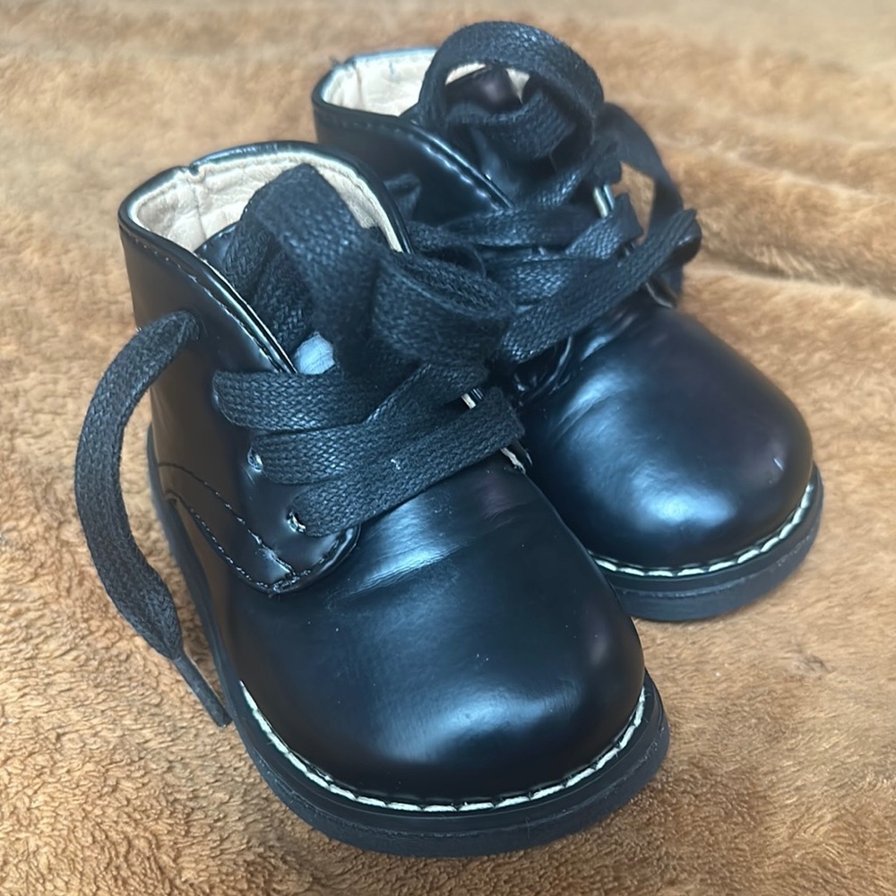 Josmo Unisex Walking Shoes Baby Sz 4